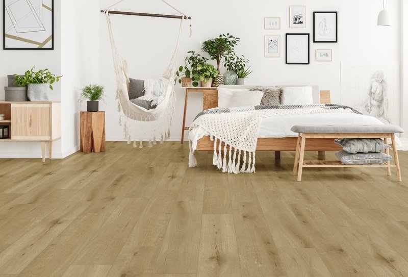 Callisto 5101 (rigid click) Natural Oak Light gelegd in een interieur