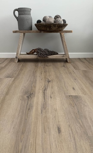 City 5600 (rigid click) Smoked Oak Light (interieur)