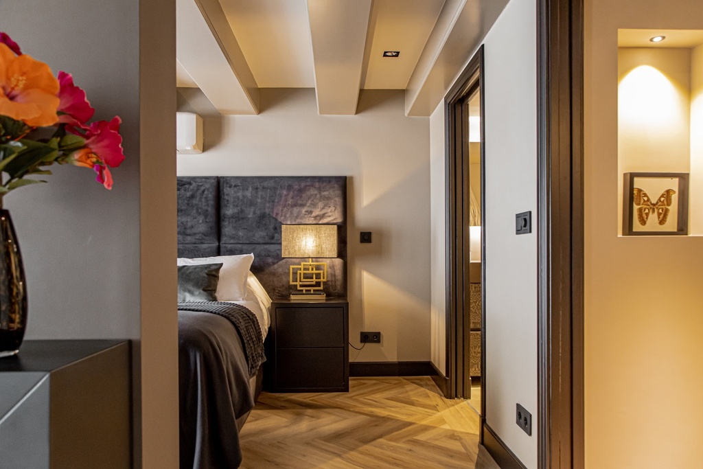 Gelasta City Visgraat 4701 (dryback) Smoked Oak Natural gelegd in een interieur