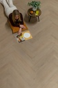 Mystiq Visgraat 2903 (rigid click) Smoked light (interieur)