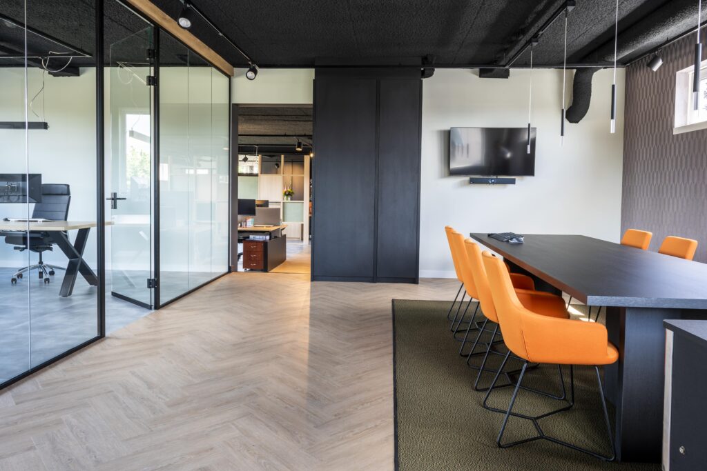 Sense VLN900 walvisgraat plak PVC gelegd in een interieur