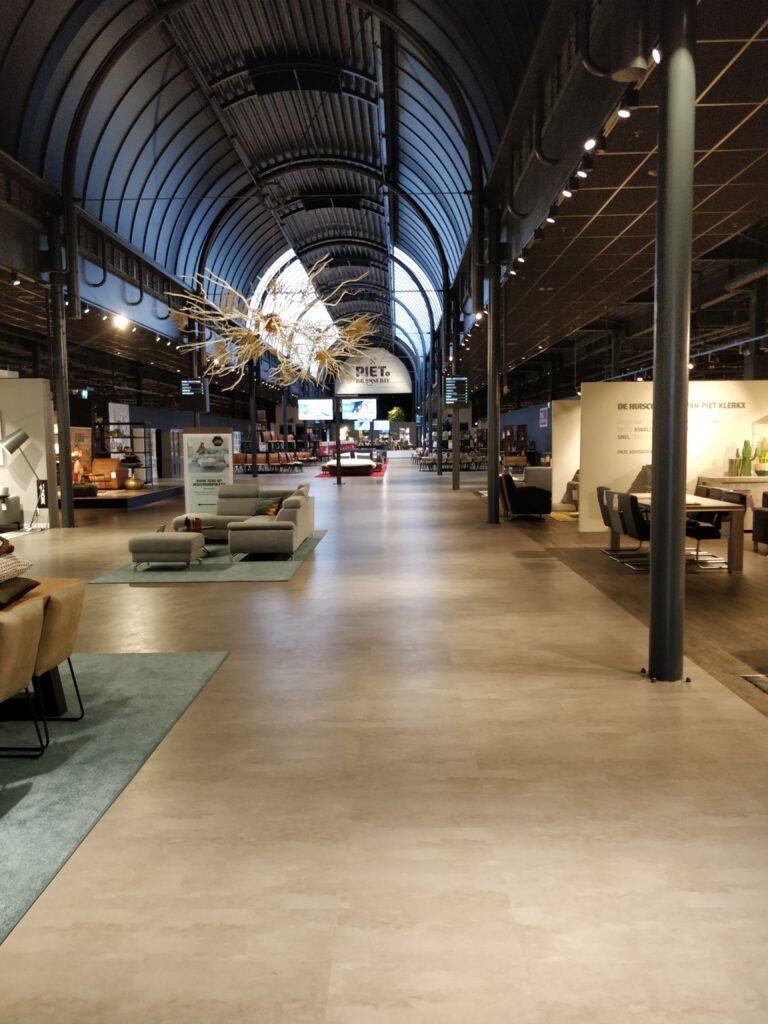 Sense T807 tegel plak PVC gelegd in een interieur