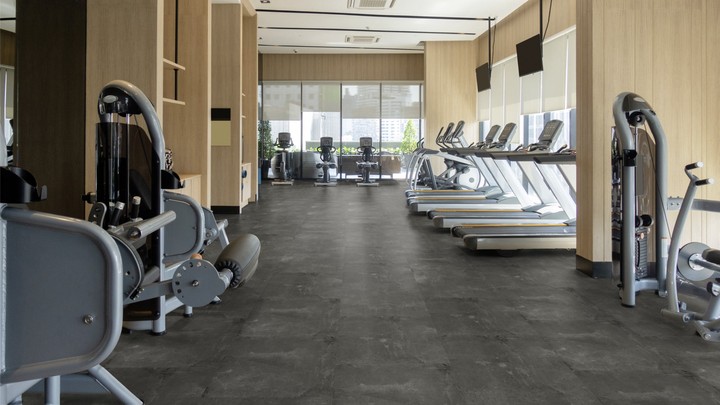 Sense T821 tegel plak PVC gelegd in een interieur
