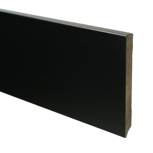 [15943] MDF Moderne plint 150x15 voorgelakt RAL 9005