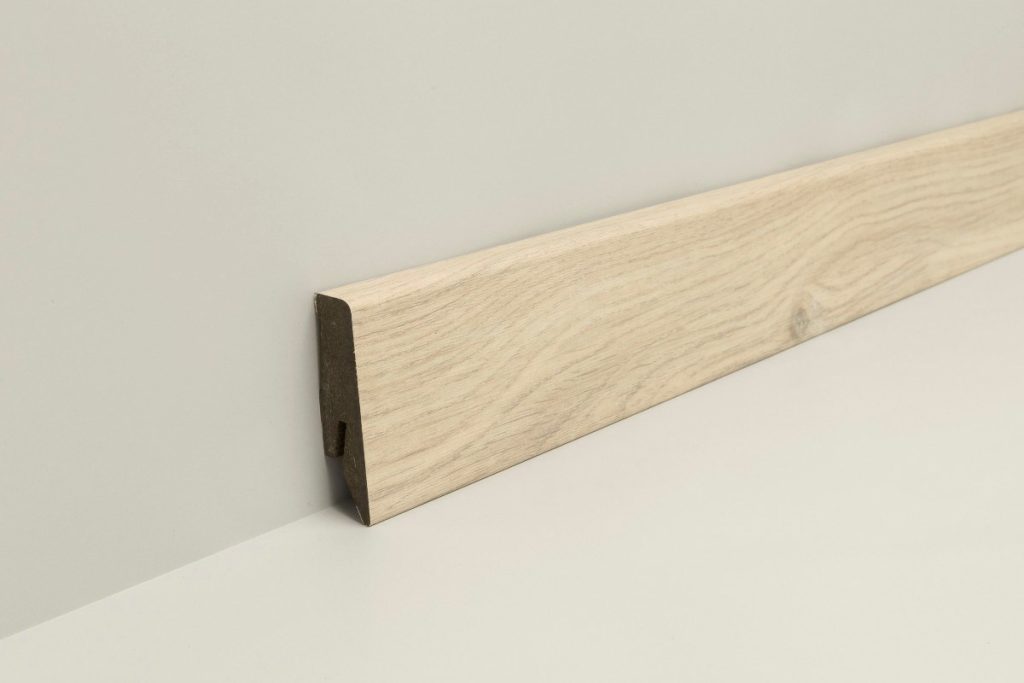 Joka Aqua Plint 18x58mm Aq Profiel 660 Fo8860 Aqua Aq Ei543 660 Xplora 2600x18x58mm