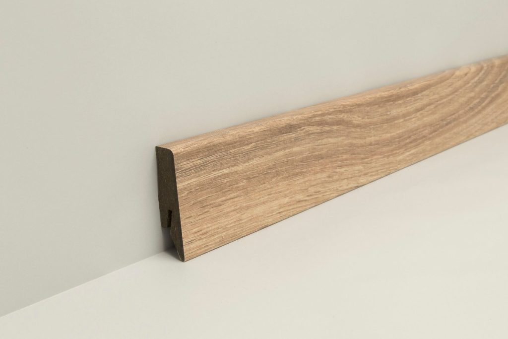 Joka Aqua Plint 18x58mm Aq Profiel 660 Fo8860 Aqua Aq Ei572 660 Xplora 2600x18x58mm