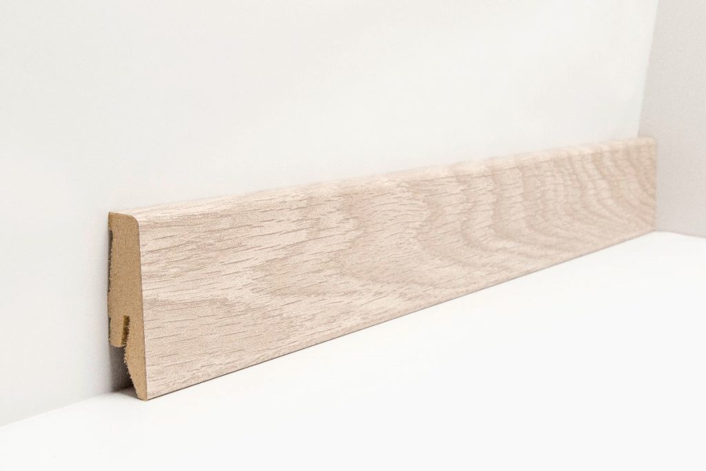 JOKA Plint 18x58mm folie (FO) profiel #660 FO8860 FO EI126 2400x18x58mm JOKA Plint 18x58mm folie (FO) profiel #660 FO8860 FO EI126 2400x18x58mm